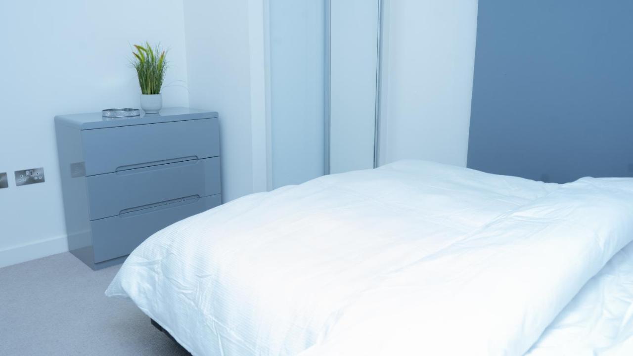 Guerneville 1 Bedroom Luxury Apartment Royal Wharf By Excel Exhibition Centre Лондон Екстериор снимка